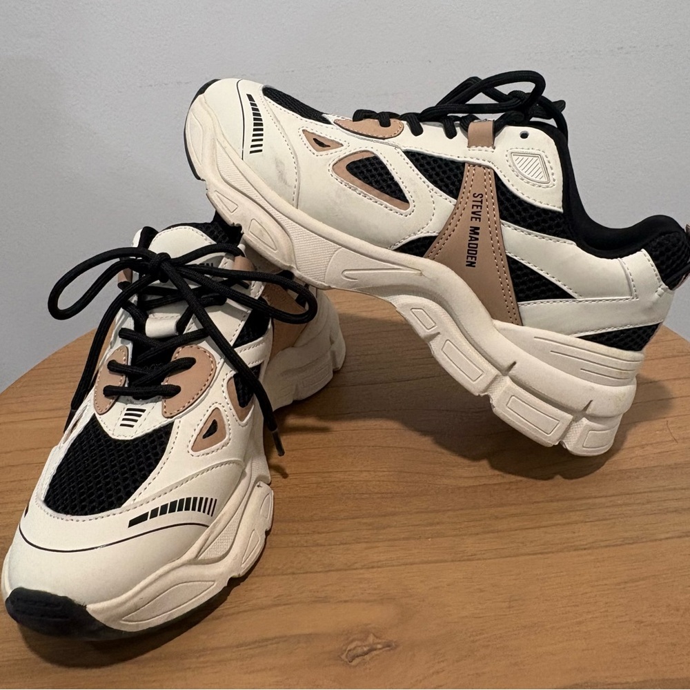 Steve Madden Cream and Black Athletic Shoes